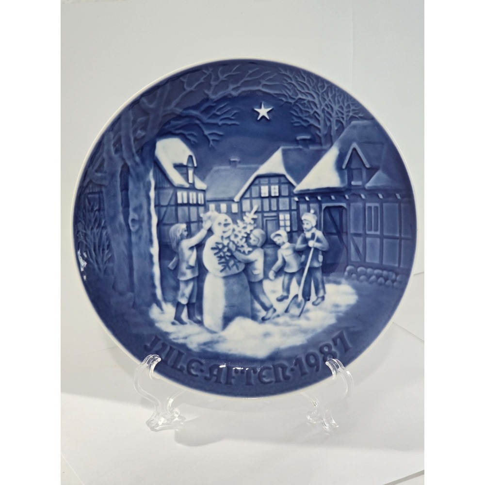 1987 Bing & Grondahl Annual Christmas Plate - Snowman's Christmas Eve (Signed)